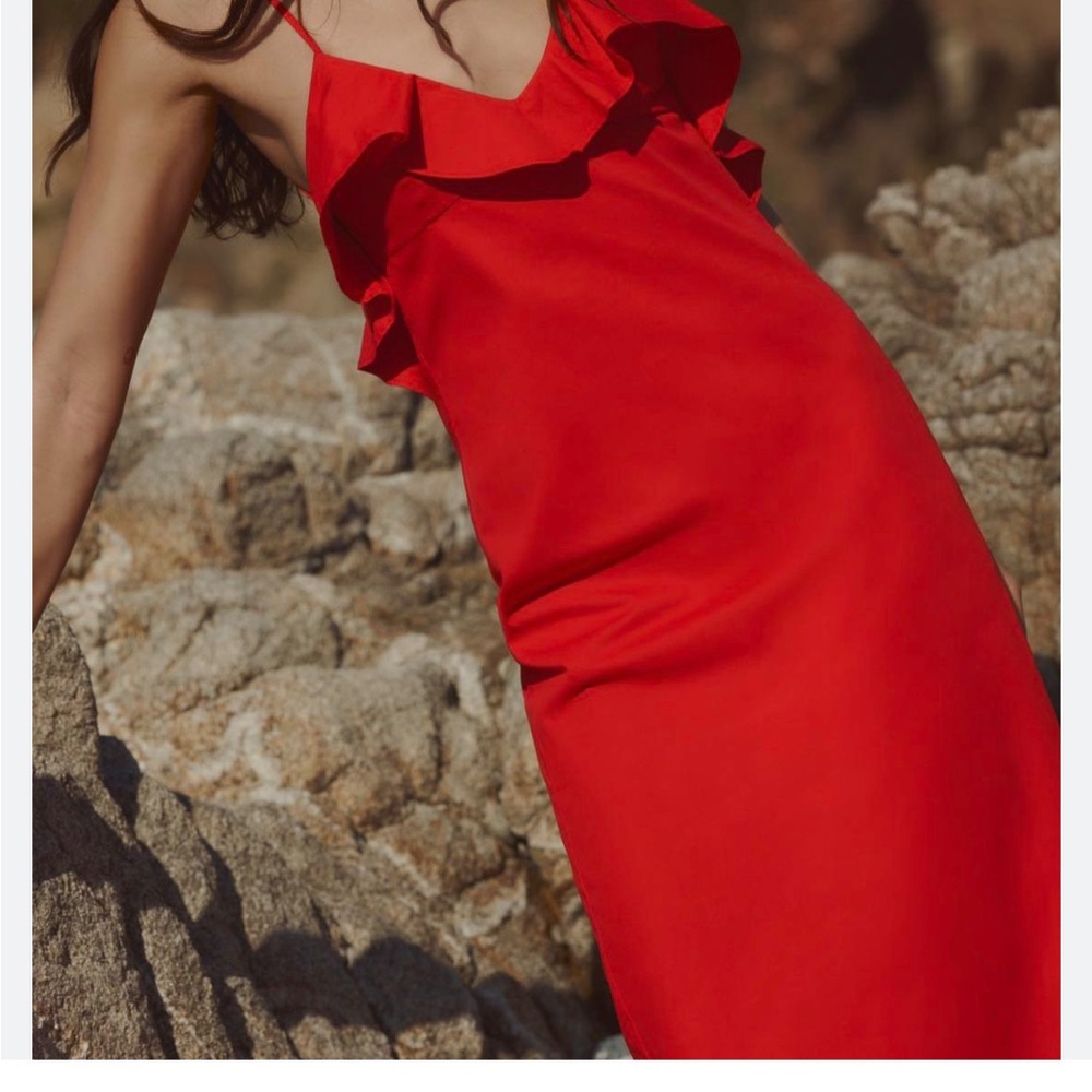 Zara red stunner-backless detail with adjustable spaghetti straps